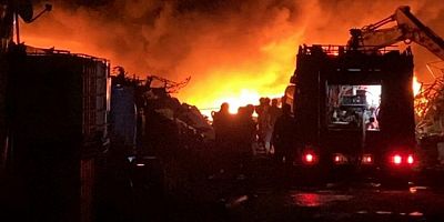 Bursa'da geri dönüşüm firmasında yangın çıktı