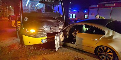 Bursa'da halk otobüsü ile otomobil kafa kafaya çarpıştı! Çok sayıda yaralı var...