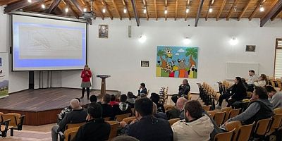 Bursa'da hayvanseverlere ve hayvan satıcılarına eğitim