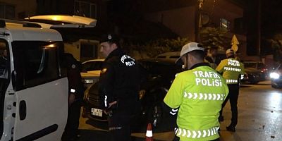 Bursa'da 'huzur' denetimi: Aranan kişiler ve silahlar ele geçirildi