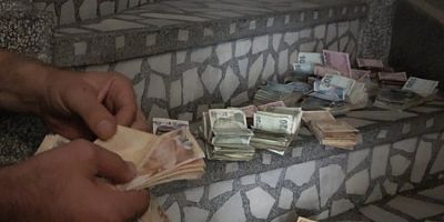 Bursa'da ihbar üzerine gidilen çöp evden servet çıktı