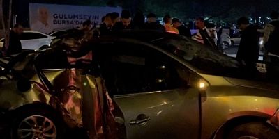 Bursa'da iki otomobilin çarpıştığı kazada 4 kişi yaralandı