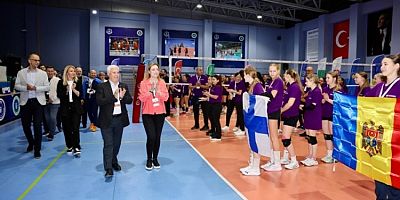 Bursa'da Kardeş Şehirler Voleybol Turnuvası başladı