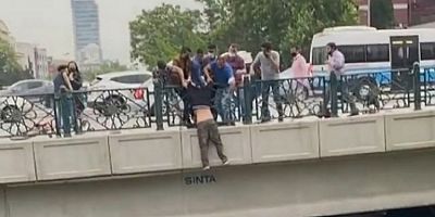 Bursa'da köprüden atlayacağı sırada vatandaşlar tarafından son anda kurtarıldı
