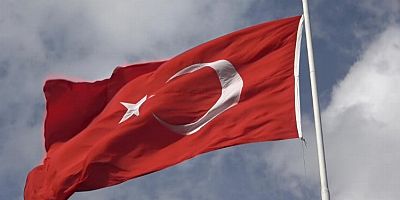 Bursa'da köylüler 100. yıla özel 23 metre bayrak diktiler! 'Gecikmesi biraz vesile oldu'