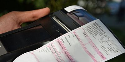 Bursa'da meme kanserine pembe fatura ile dikkat çekildi