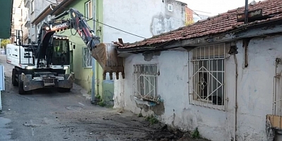 Bursa'da metruk yapılara yer yok!