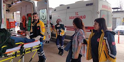 Bursa'da minibüs ile otomobil çarpıştı: Çok sayıda yaralı var