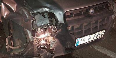 Bursa'da motosikletle otomobil çarpıştı! 1 ağır yaralı