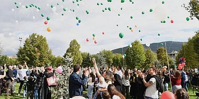 Bursa'da mutluluk balonları SMA’lı Çağan Ata Taran için uçuruldu
