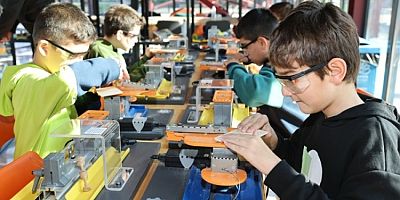 Bursa'da Nilüferli çocuklar yarıyıl tatilinde hem öğrendi hem eğlendi