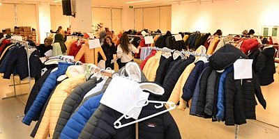 Bursa'da Osmangazi Belediyesi'nden ihtiyaç sahibi vatandaşlara kıyafet desteği