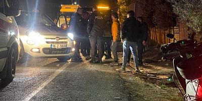 Bursa'da otomobil ile motosikletli kurye çarpıştı