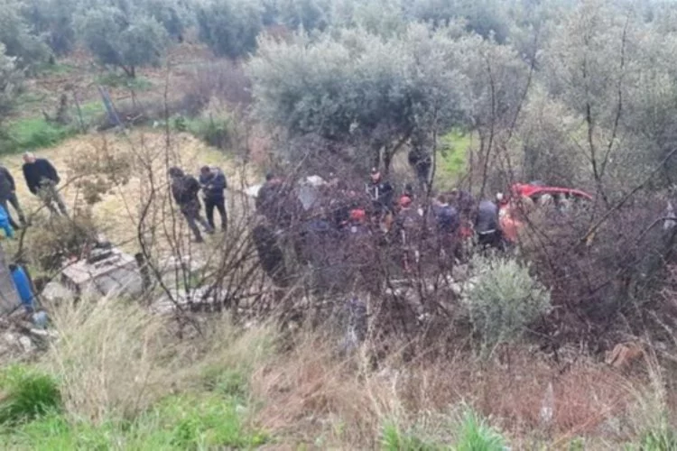 Bursa'da otomobil şarampole yuvarlandı! Yaralılar var