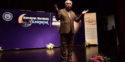 Bursa'da şair Nurullah Genç Yıldırımlılar ile buluştu