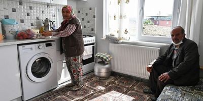 Bursa’da sel mağduru aile yeni evlerine kavuştu