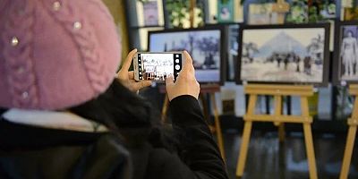 Bursa'da 'Sokak ve Şehir Yaşamı Fotoğrafçılığı' kursu ilk mezunlarını verdi