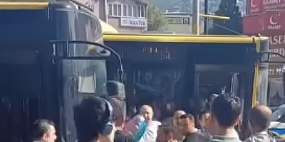 Bursa'da taksici ile otobüs şoförleri arasında kavga çıktı!