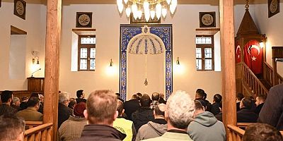 Bursa'da tarihi mescitte 65 yıl sonra ilk cuma namazı