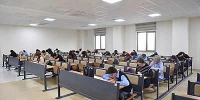 Bursa'da üniversite adaylarına TYT provası