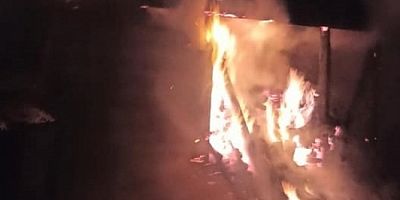 Bursa'da yangın, bir aileyi evsiz bıraktı