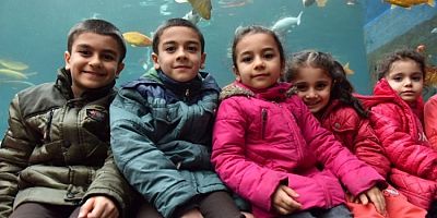 Bursa'da Yıldırım Belediyesi'nden çocuklara karne hediyesi