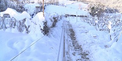 Bursa'da yürümekte zorluk çeken eşi için bakın ne yaptı?