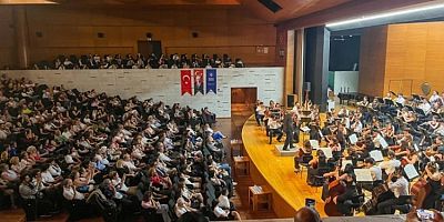 Bursa'da Zafer Bayramı ruhu müzikle yankılandı