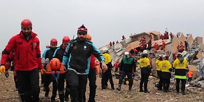Bursa Gemlik'te deprem tatbikatı gerçeğini aratmadı!