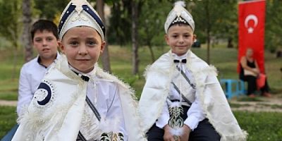 Bursa Gürsu Belediyesi'nden anne babaların maddi yükünü hafifletecek şölen!