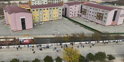 Bursa Gürsu'da çocuklar için bu kez duvar boyama etkinliği yapıldı