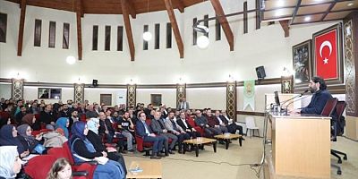 Bursa İnegöl Belediyesi ve AHİD iş birliğinde düzenlenen aile okul eğitimleri başladı