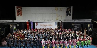 Bursa İnegöl'de halk dansları gecesi ile yaz etkinlikleri başladı