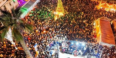 Bursa Mudanya Mütareke Meydanı'nda yeni yıl coşkusu