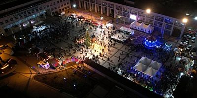 Bursa Nilüfer'de Yeni Yıl Festivali'nde eğlence ve alışveriş bir arada