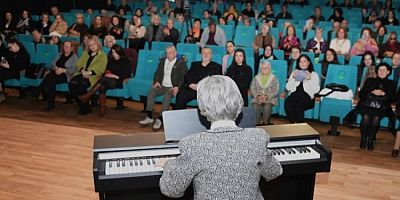 Bursa'nın ilk müzik öğretmeni Osmangazililerle buluştu