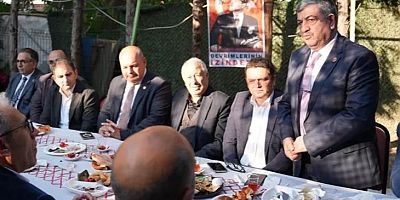 Bursa Osmangazi Belediye Başkanı Aydın mahalle sakinleri ile bir araya geldi