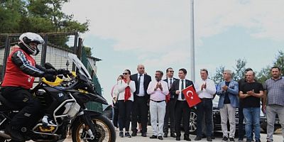 Bursa Osmangazi'de 102'inci yıl kutlamalarında şehitler anıldı