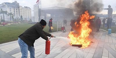Bursa Osmangazi’de başarılı deprem ve yangın tatbikatı