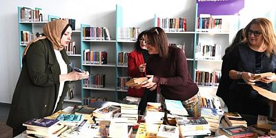 Bursa Osmangazi'de kitaplar bilet oldu, kütüphane rafları doldu