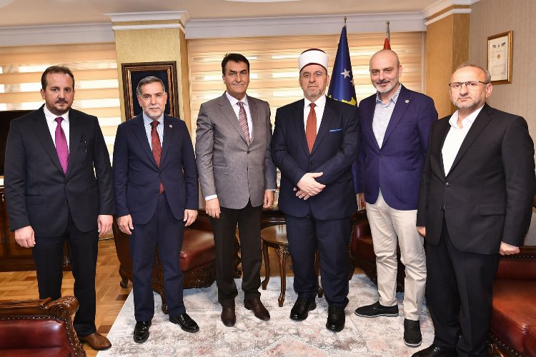 Bursa Osmangazi Belediye Başkanı Dündar'dan Kosova'da üst düzey ziyaretler!