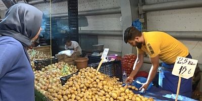 Bursa pazarlarında fiyatlarda sevindiren düşüş