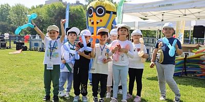 Bursa Uluslararası Spor Festivali'nde çocuklar doyasıya eğlendi