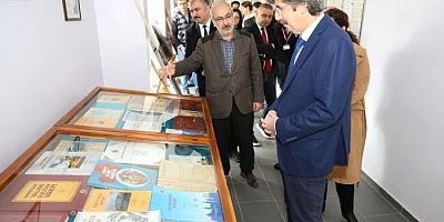 Bursa Vakfiyeleri ve Vakıf Eserleri Sergisi BUÜ'de açıldı