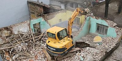 Bursa Yıldırım Belediyesi 494 metruk binayı yıktı