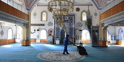 Bursa Yıldırım'da camilere Ramazan temizliği