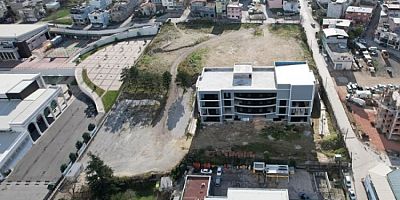 Bursa Yıldırım'da engelsiz yaşam merkezinde yol yarılandı