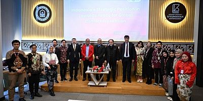 Bursa Yıldırım'da uluslararası öğrenci sempozyumu