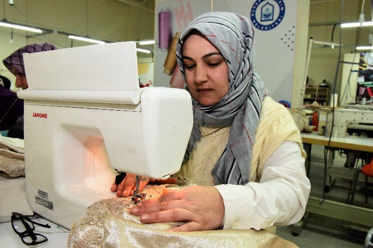 Bursa Yıldırım'da Anneler öğreniyor çocuklar eyleniyor