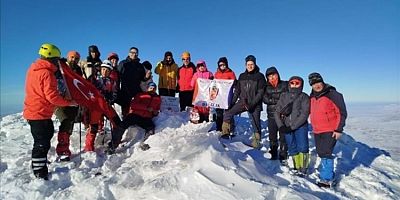 Bursalı dağcılık branşı sporcuları Aksaray'da Hasan Dağı zirve faaliyeti gerçekleştirdi